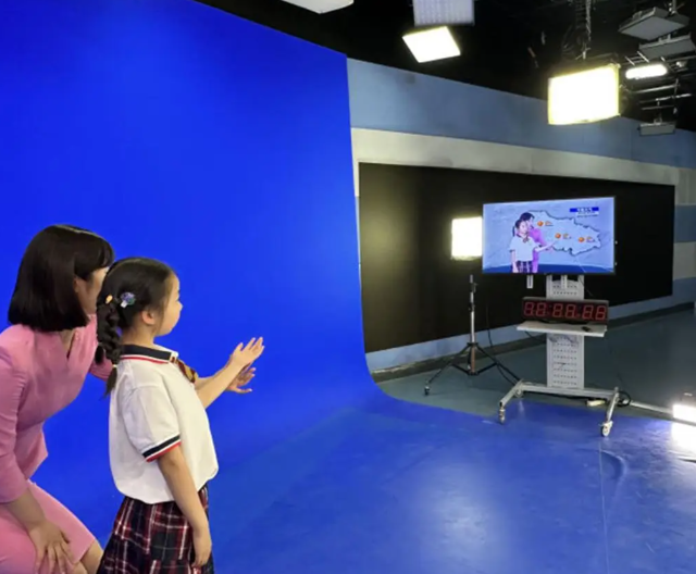 实在地接触科学接着将现象转化为数据学惯用数字和图表叙述试